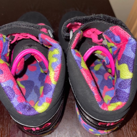 Shoes - Picture 3 of 3